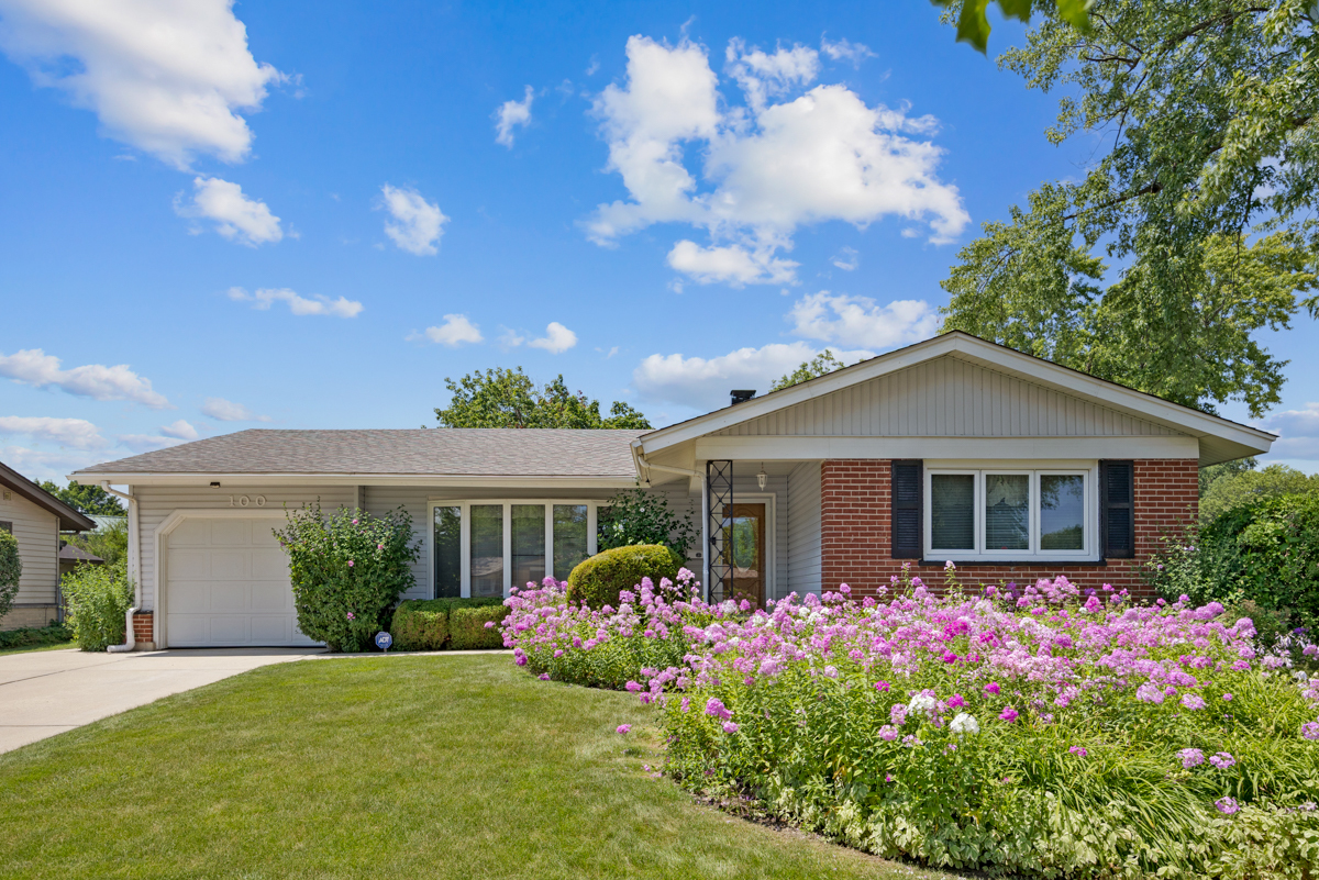 25th image of 100 Woodcrest Ln, Elk Grove Village, IL 60007 | MLS# 12705943