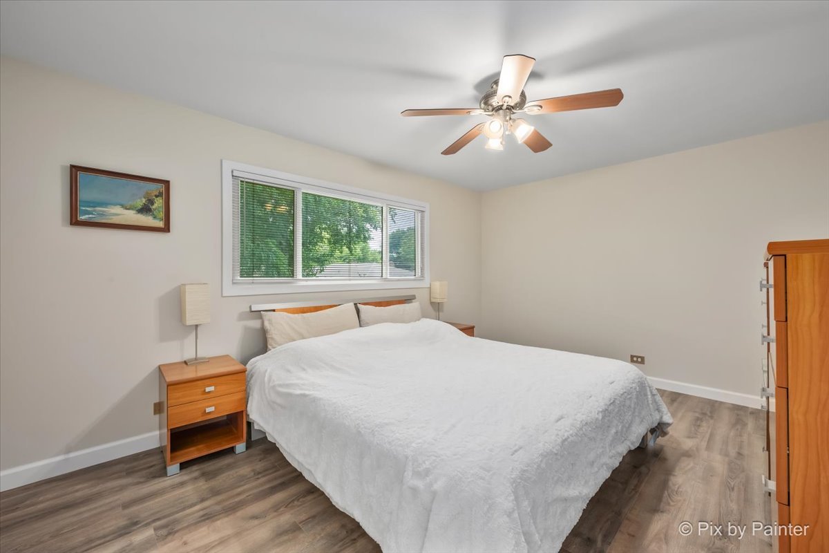 5th image of 2631 N Stuart Dr, Arlington Heights, IL 60004 | MLS# 12705971