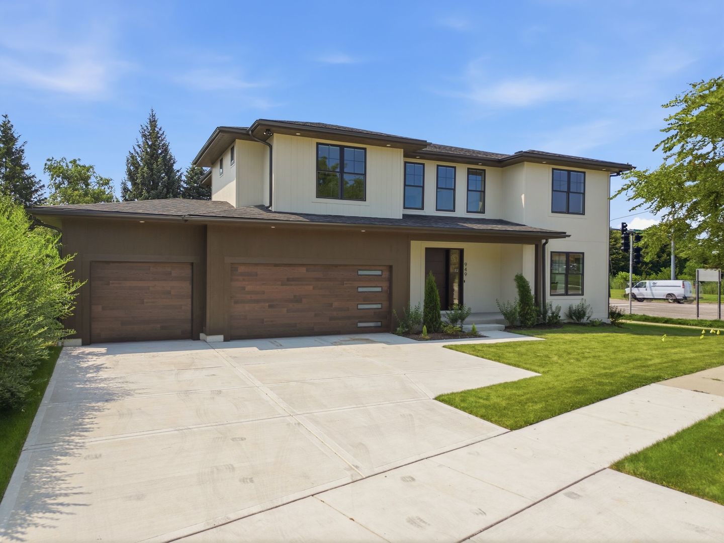 1st image of 949 Internationale Pkwy, Woodridge, IL 60517 | MLS# 12705981