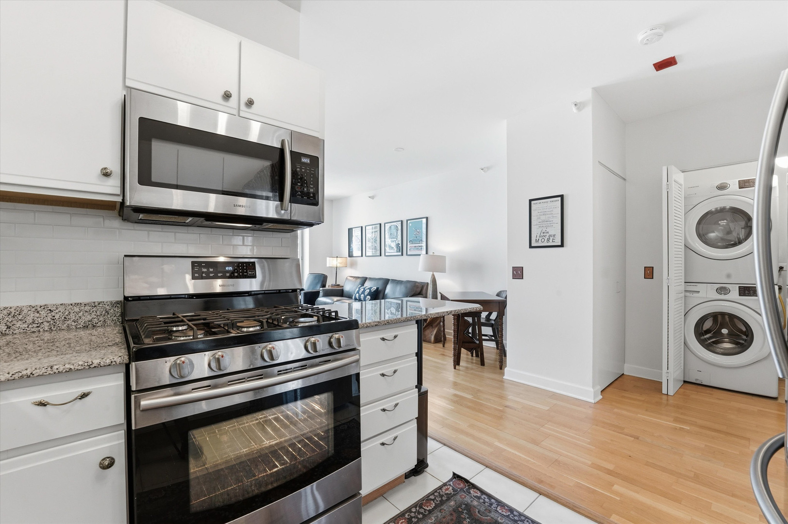 5th image of 645 N Kingsbury St #1207, Chicago, IL 60610 | MLS# 12706007