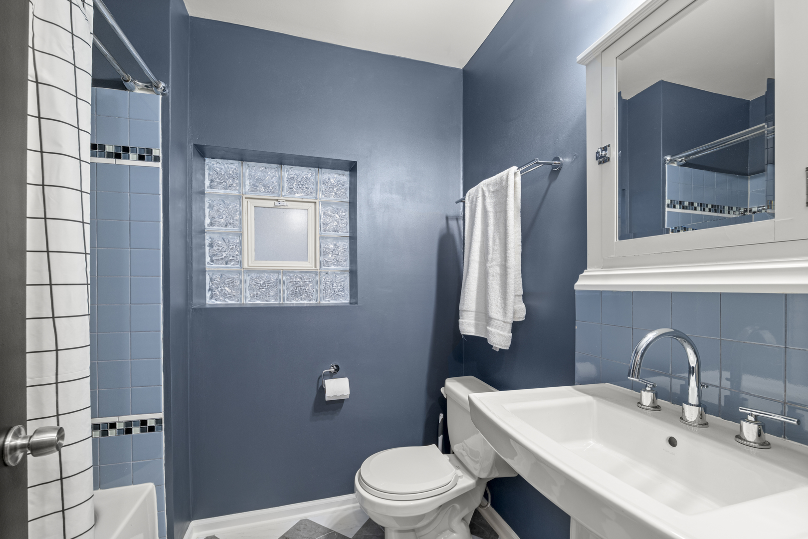 5th image of 1436 N Bosworth Ave, Chicago, IL 60642
