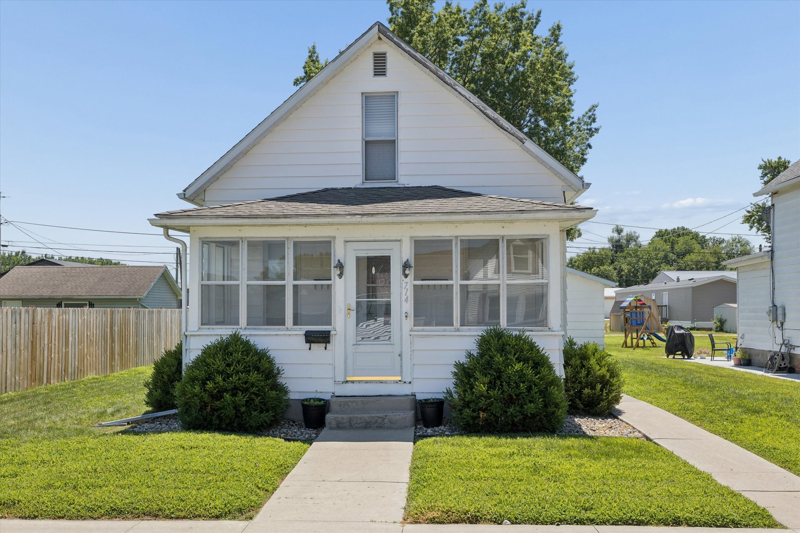 Homes for sale in Fulton, IL | 714 19th Ave, Fulton, IL 61252 | MLS# 12706110