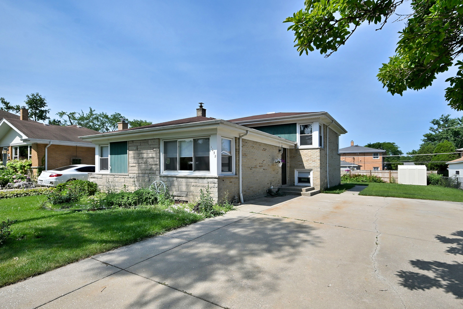 1st image of 1032 Daniel Dr, Bensenville, IL 60106 | MLS# 12706132
