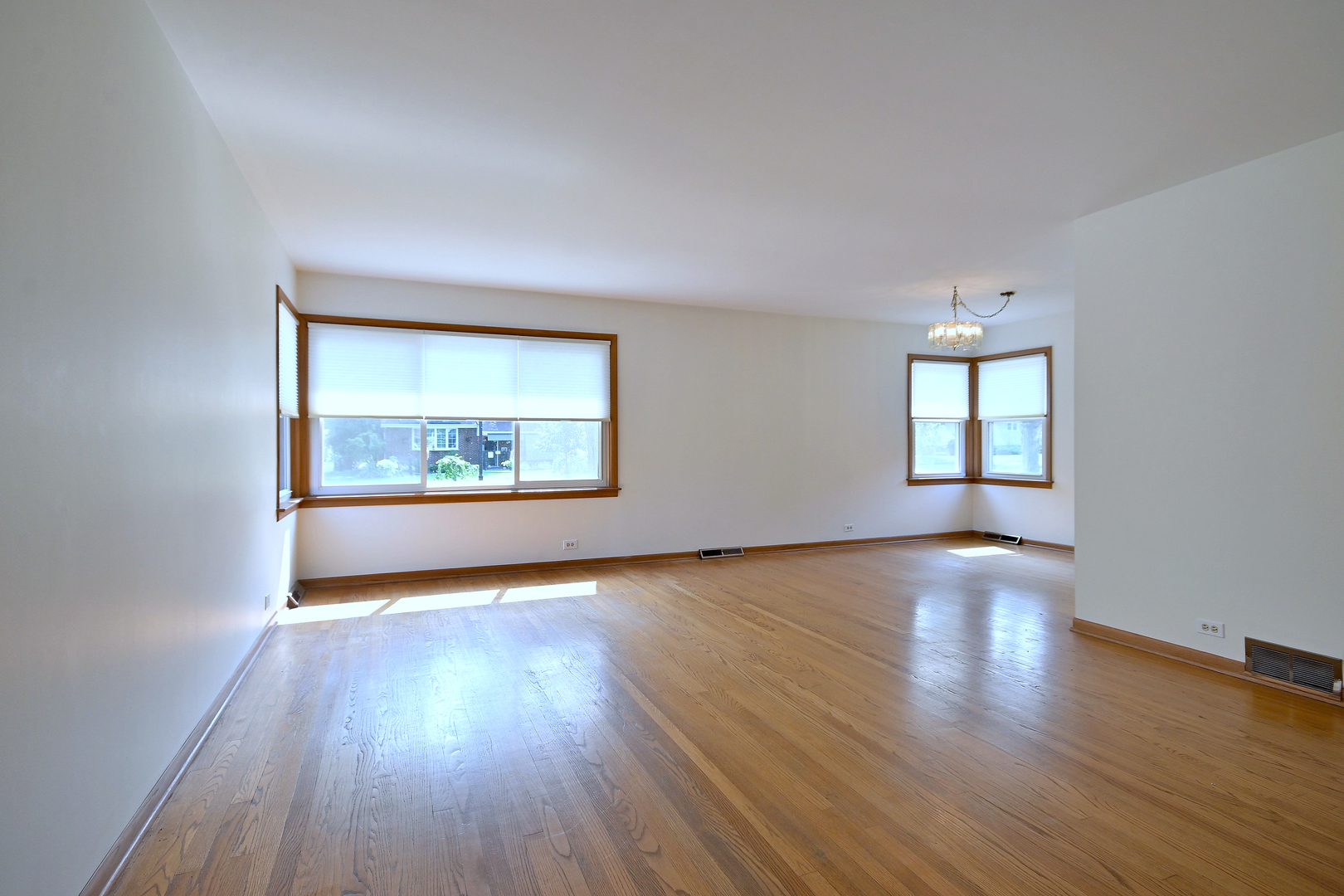 4th image of 1032 Daniel Dr, Bensenville, IL 60106 | MLS# 12706132