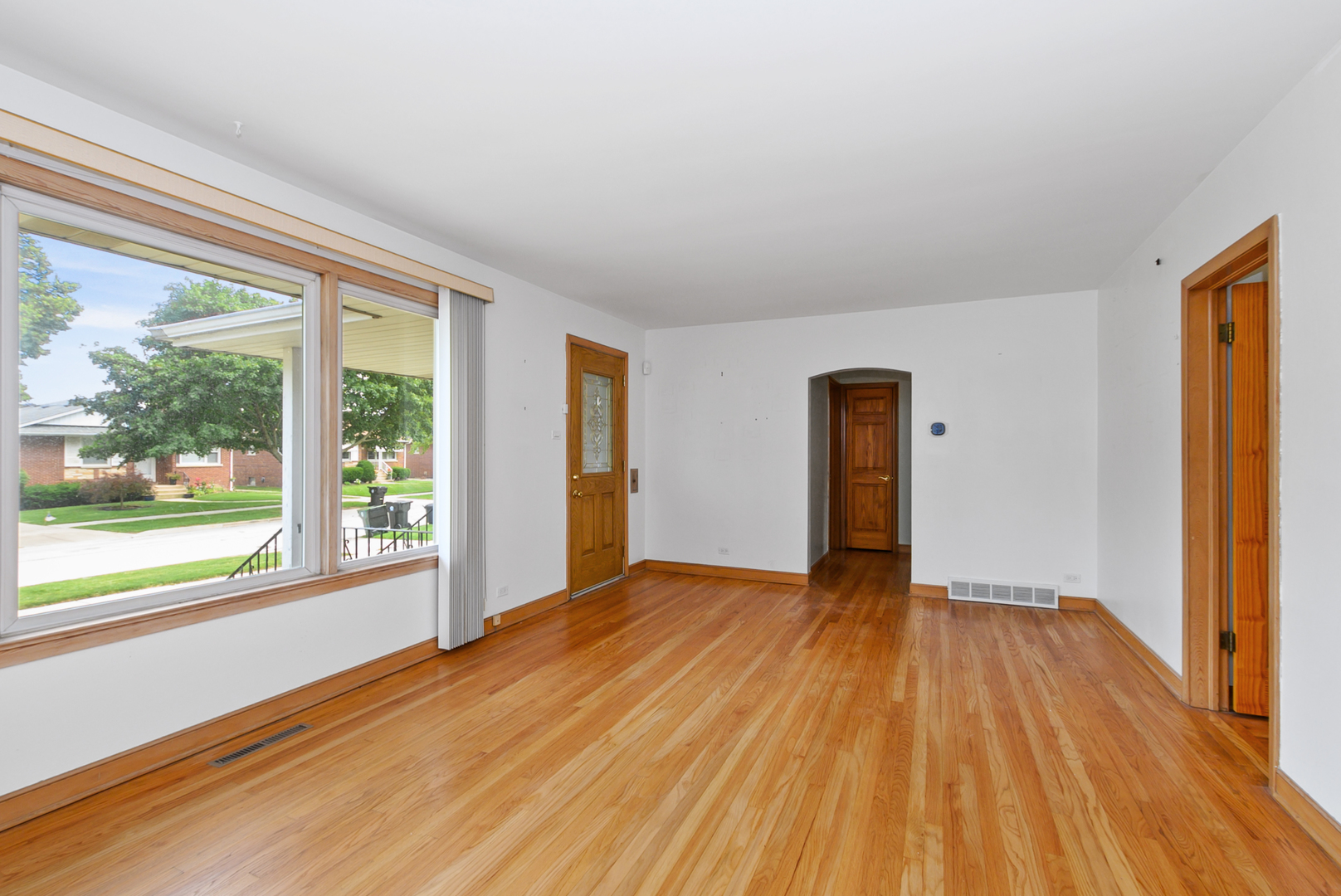 5th image of 1606 Kensington Ave, Westchester, IL 60154 | MLS# 12706154