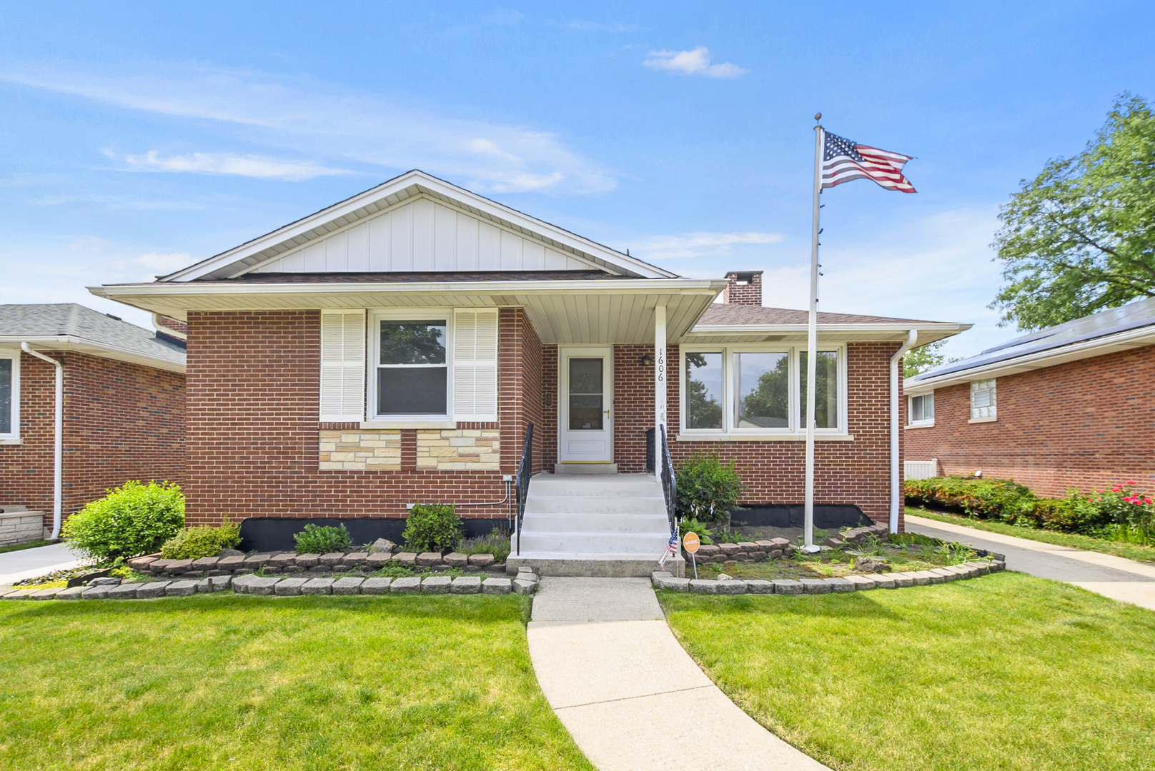 Homes for sale in Westchester, IL | 1606 Kensington Ave, Westchester, IL 60154 | MLS# 12706154