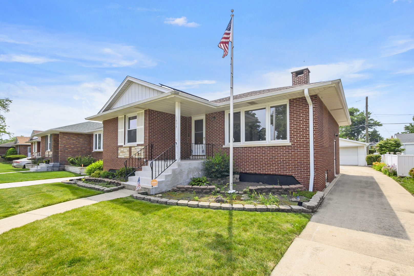 Homes for sale in Westchester, IL | 1606 Kensington Ave, Westchester, IL 60154 | MLS# 12706154