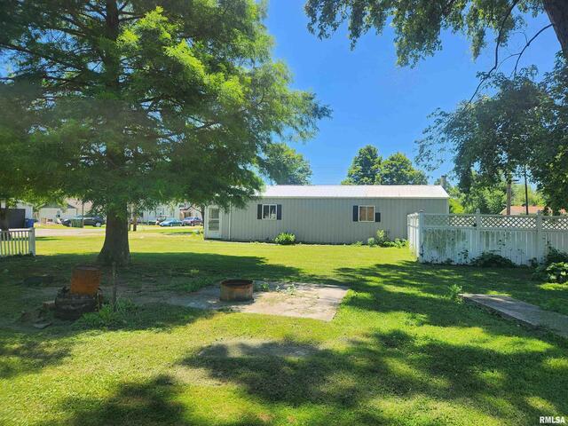 Homes for sale in Cutler, IL | 202 W Hetherington St, Cutler, IL 62238 | MLS# 12706161