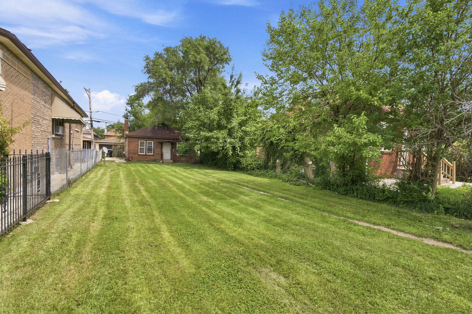 3rd image of 10215 S Aberdeen St, Chicago, IL 60643 | MLS# 12706167