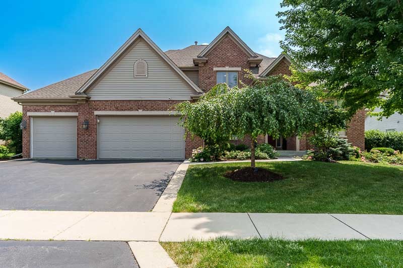 2nd image of 1695 Divine Dr, Rockford, IL 61107 | MLS# 12706178