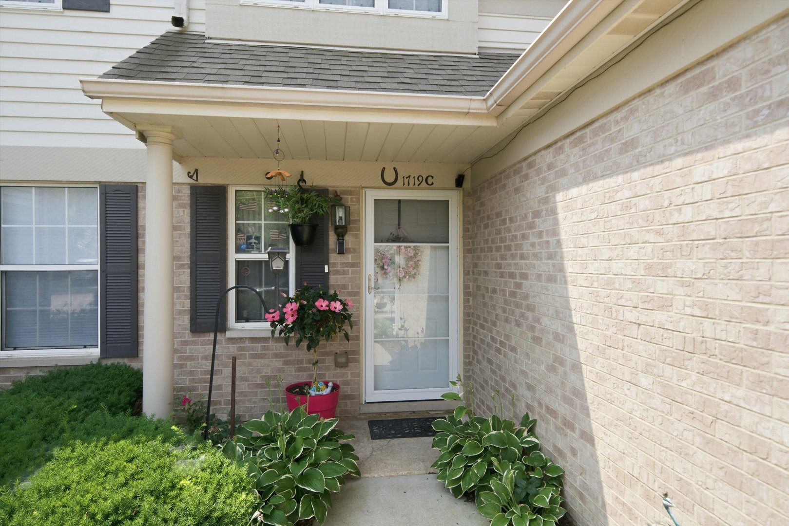 Homes for sale in Schaumburg, IL | 1719 Autumn Ave #C, Schaumburg, IL 60193 | MLS# 12706199