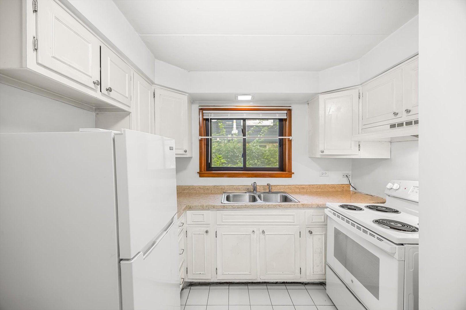 Homes for sale in Oak Park, IL | 109 S Elmwood Ave #2, Oak Park, IL 60302 | MLS# 12706202