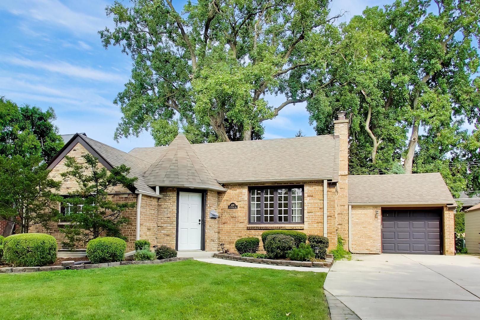 Homes for sale in Park Ridge, IL | 427 S Western Ave, Park Ridge, IL 60068 | MLS# 12706248