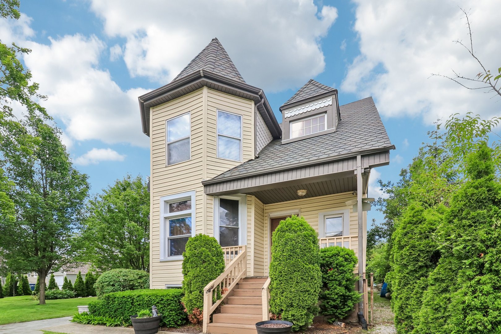 2nd image of 2134 Grove Ave, North Chicago, IL 60064 | MLS# 12706271