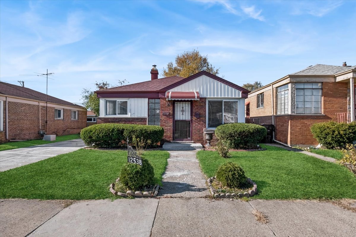 1st image of 12538 S Justine St, Calumet Park, IL 60827 | MLS# 12706287