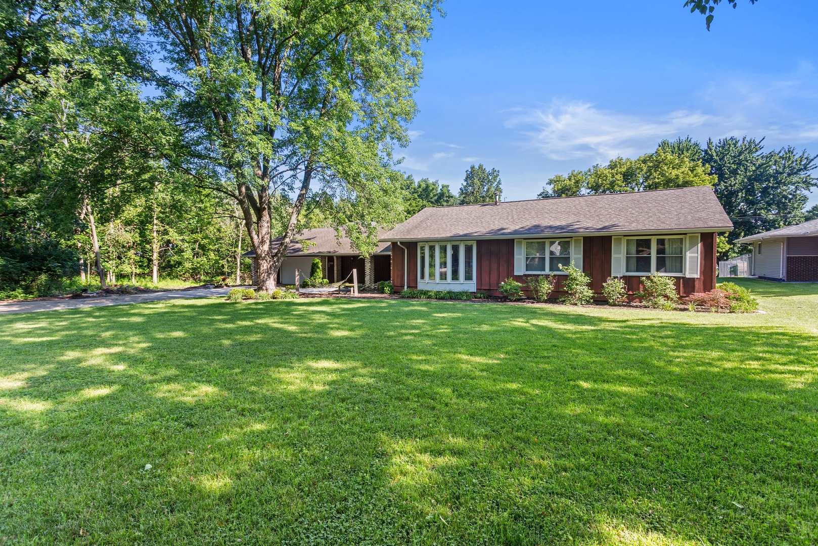 Homes for sale in Mahomet, IL | 2102 Fogel Rd, Mahomet, IL 61853 | MLS# 12706317