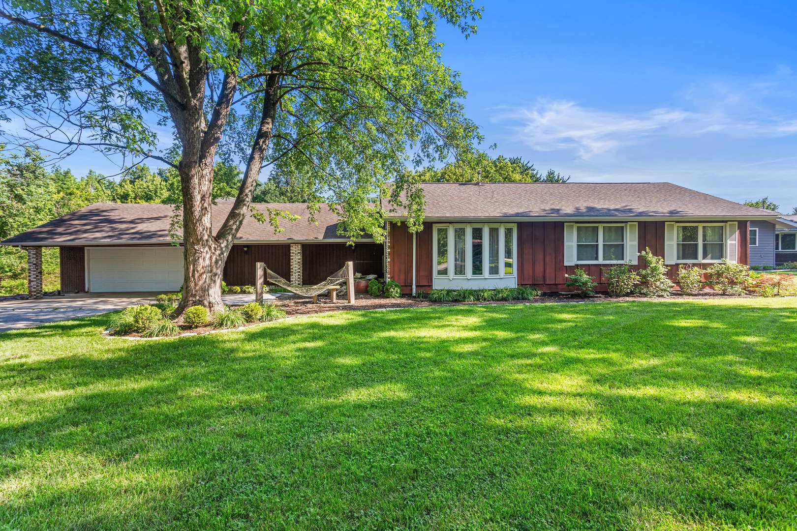 Homes for sale in Mahomet, IL | 2102 Fogel Rd, Mahomet, IL 61853 | MLS# 12706317