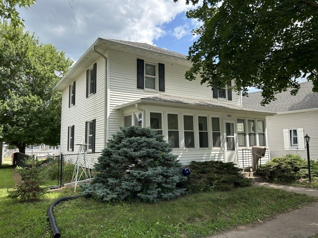 Homes for sale in Fulton, IL | 1125 15th Ave, Fulton, IL 61252 | MLS# 12706351