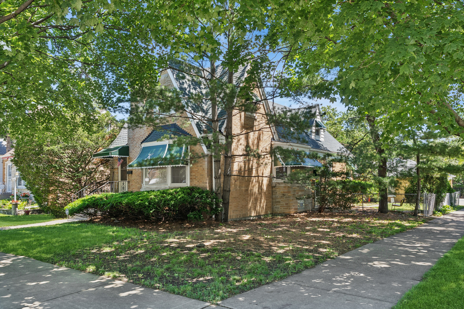 Homes for sale in Chicago, IL | 3301 N Newland Ave, Chicago, IL 60634 | MLS# 12706356