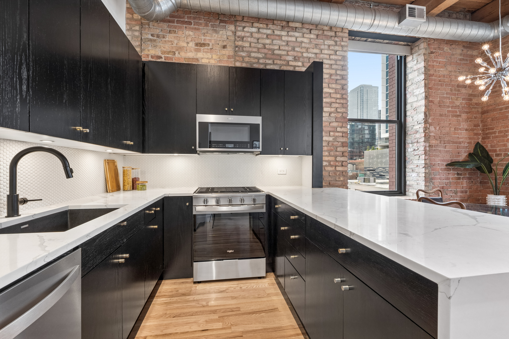 Homes for sale in Chicago, IL | 300 W Grand Ave, Chicago, IL 60654