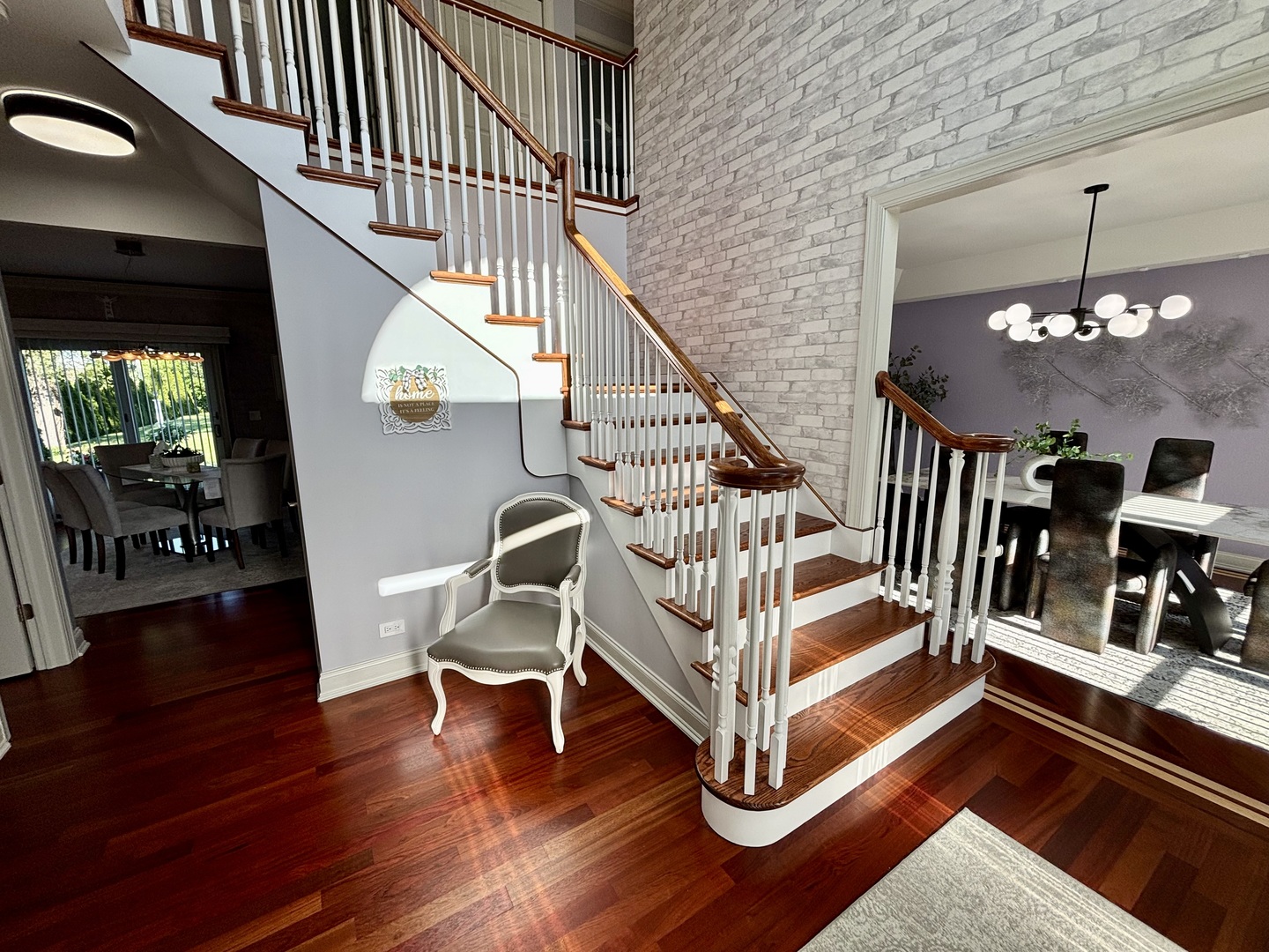 4th image of 877 John St, Bensenville, IL 60106 | MLS# 12706399