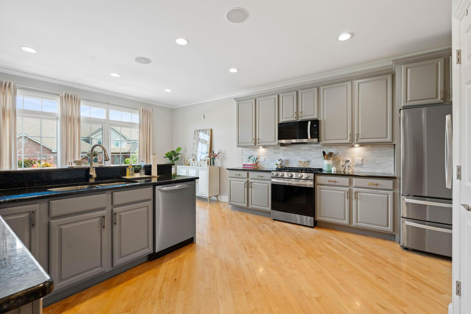 2nd image of 14945 S Preserve Dr, Lockport, IL 60441 | MLS# 12706417