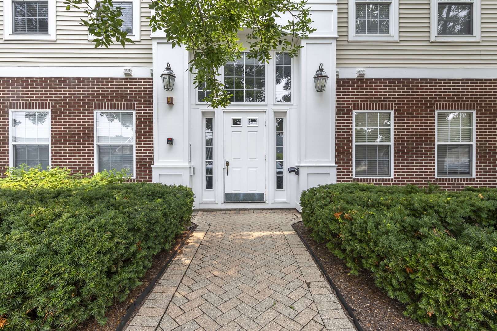 Homes for sale in Lake Bluff, IL | 3275 Stratford Ct #2-C, Lake Bluff, IL 60044 | MLS# 12706452