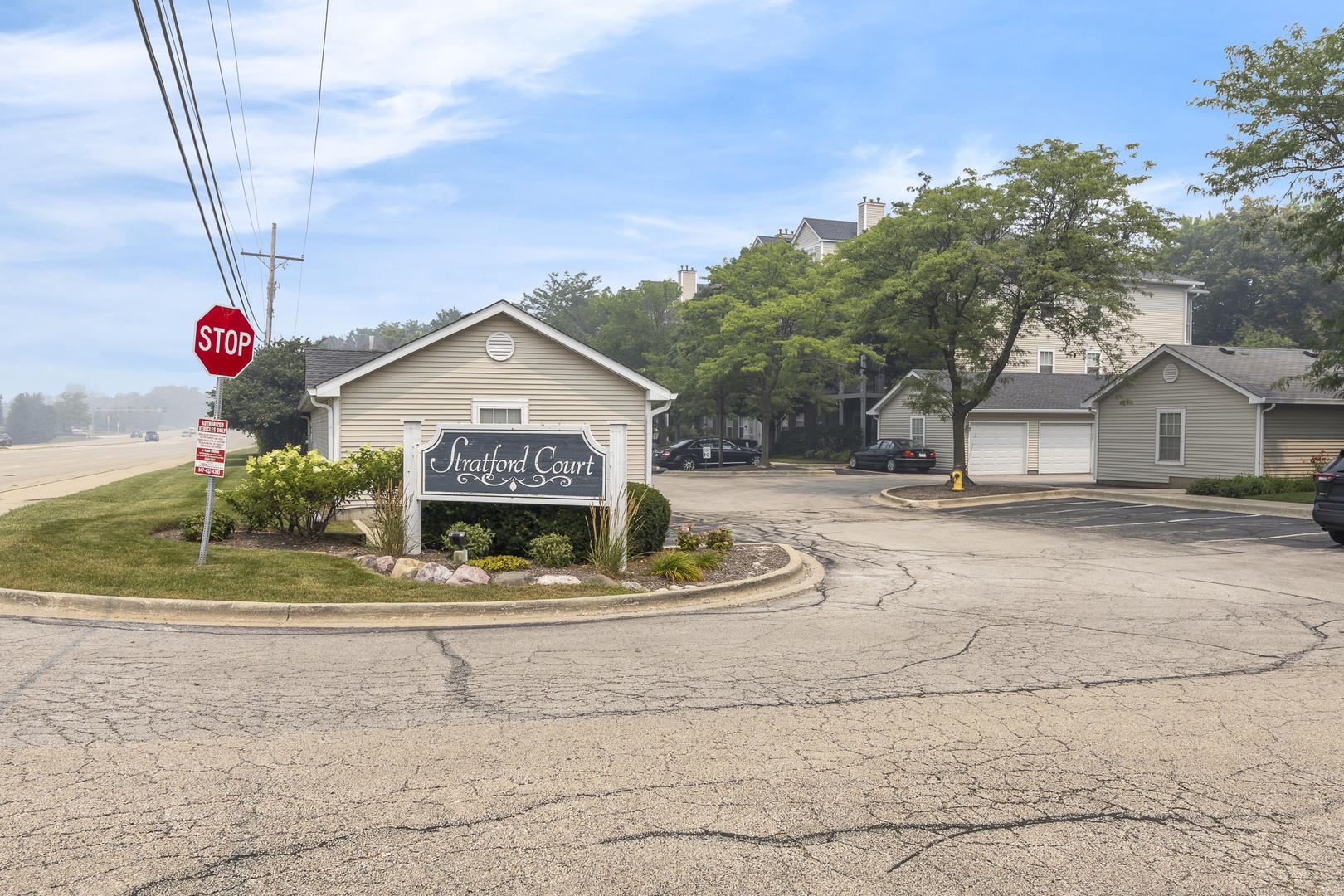 Homes for sale in Lake Bluff, IL | 3275 Stratford Ct #2-C, Lake Bluff, IL 60044 | MLS# 12706452