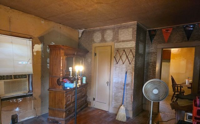 3rd image of 212 W Mchaney St, Harrisburg, IL 62946 | MLS# 12706455
