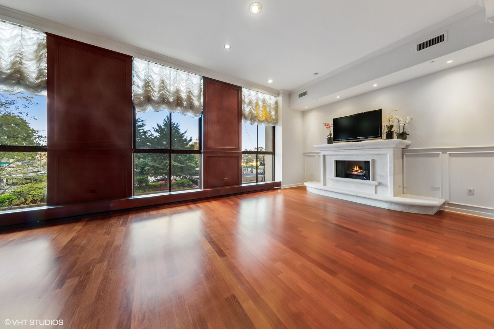 3rd image of 310 S Michigan Ave #202, Chicago, IL 60604 | MLS# 12706464
