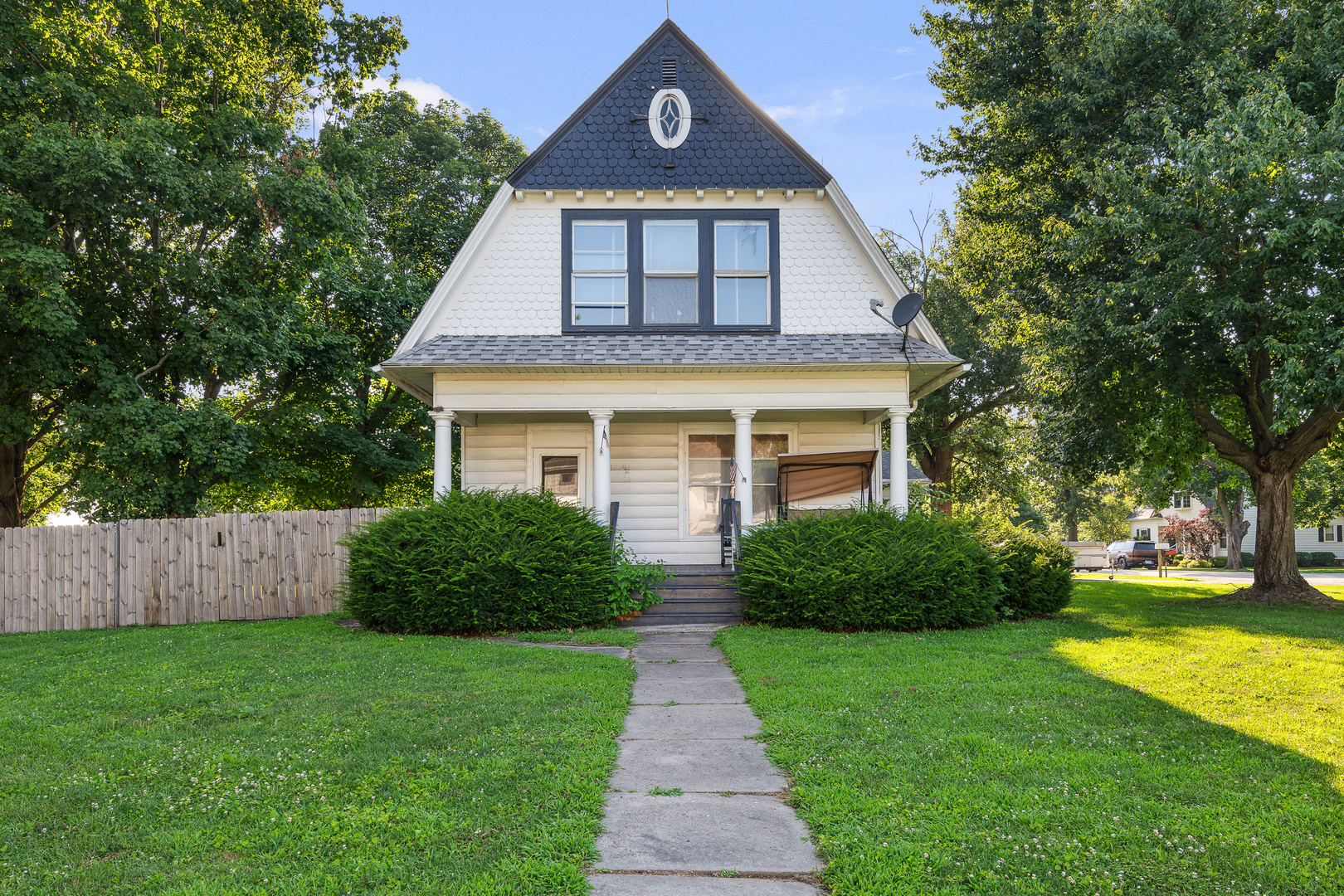 Homes for sale in Viola, IL | 2001 12th St, Viola, IL 61486 | MLS# 12706470