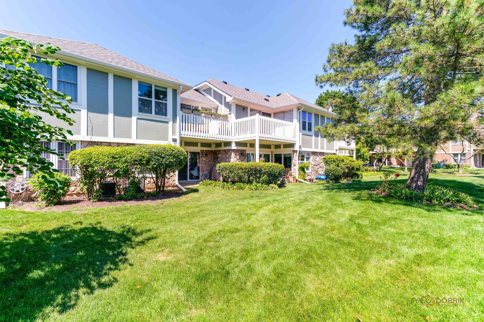 Homes for sale in Vernon Hills, IL | 1410 Clairmont Court, Vernon Hills, IL 60061 | Houzeo