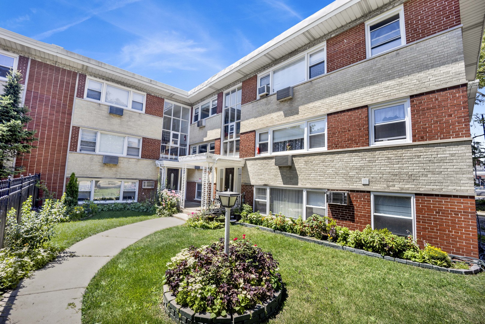 Homes for sale in Chicago, IL | 6357 W Addison St #2F-SW, Chicago, IL 60634 | MLS# 12706560