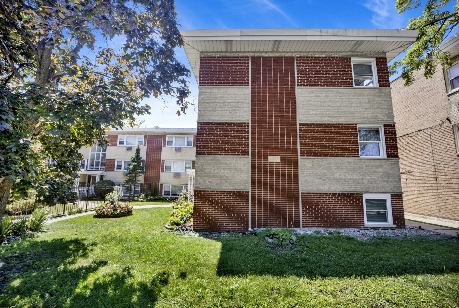 Homes for sale in Chicago, IL | 6357 W Addison St, Chicago, IL 60634