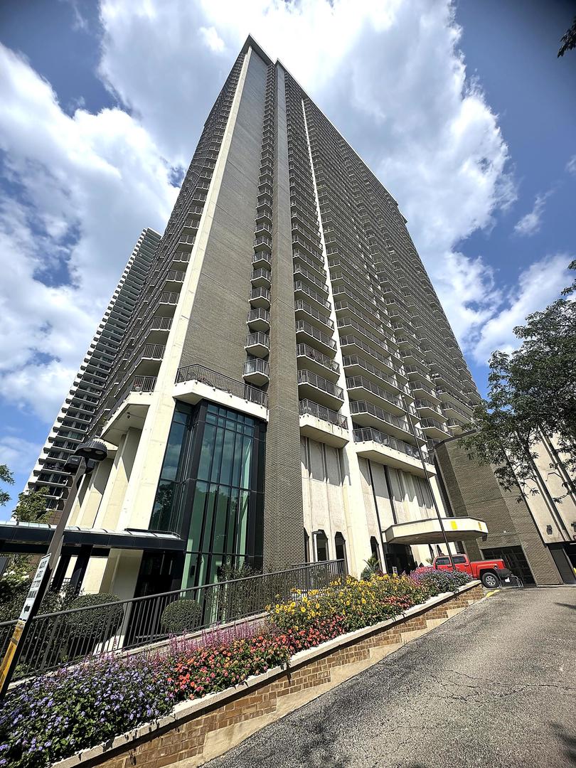 2nd image of 6007 N Sheridan Rd #20H, Chicago, IL 60660 | MLS# 12706580