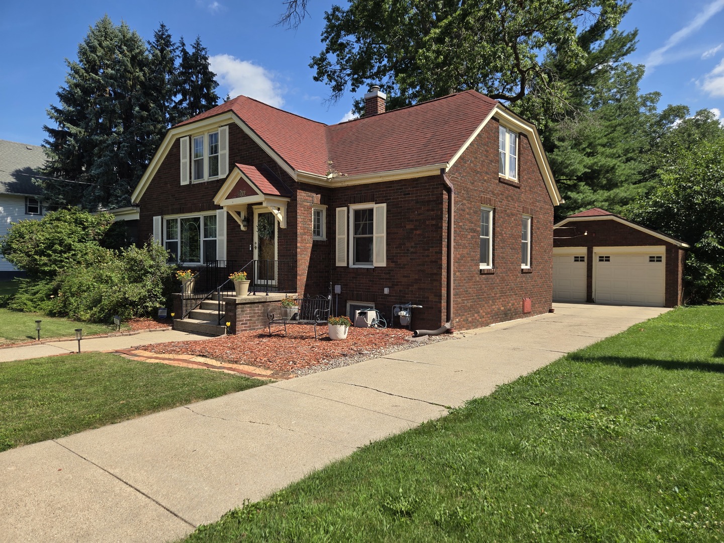 Homes for sale in Rock Falls, IL | 807 W 2nd St, Rock Falls, IL 61071 | MLS# 12706618