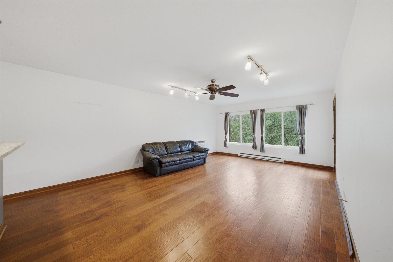Homes for sale in Chicago, IL | 2619 W Agatite Ave, Chicago, IL 60625