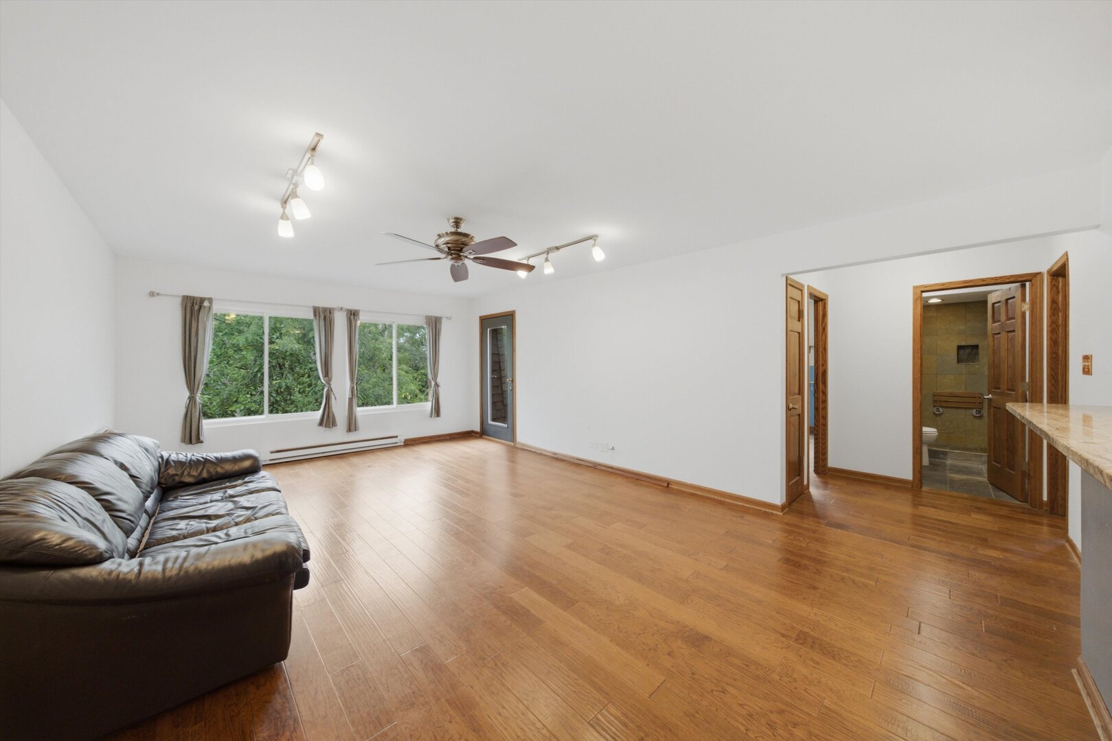 Homes for sale in Chicago, IL | 2619 W Agatite Ave, Chicago, IL 60625