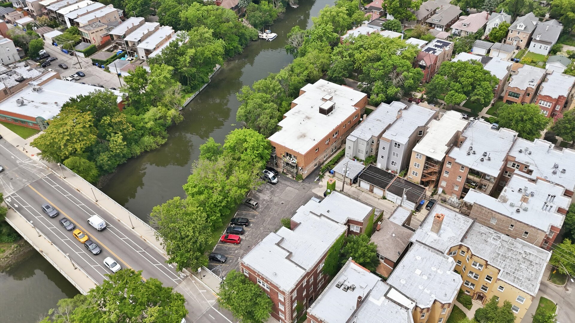 Homes for sale in Chicago, IL | 2619 W Agatite Avenue, Chicago, IL 60625 | Houzeo