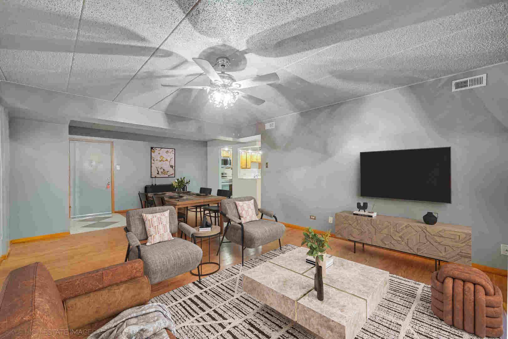 3rd image of 18315 Burnham Ave, Lansing, IL 60438
