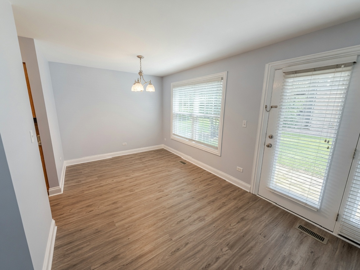 4th image of 19 Foxcroft Rd #103, Naperville, IL 60565 | MLS# 12706730