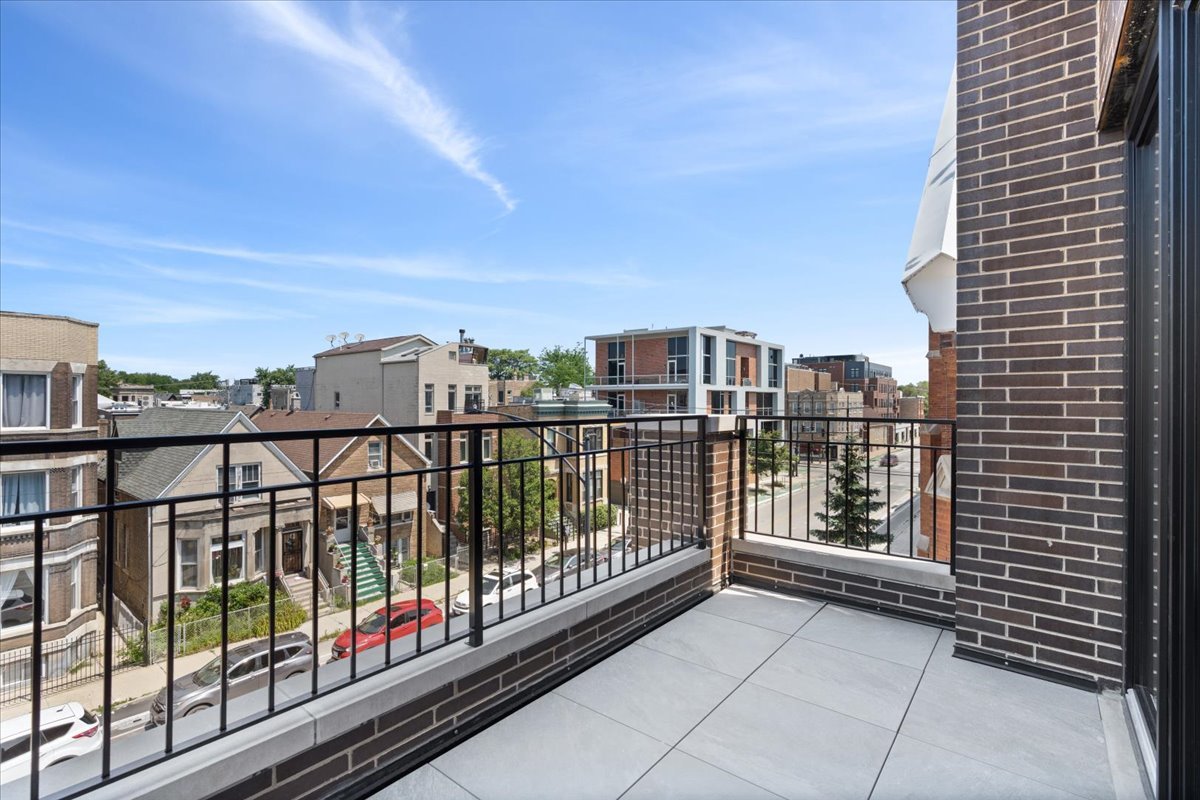 2nd image of 2023 W Augusta Blvd, Chicago, IL 60622