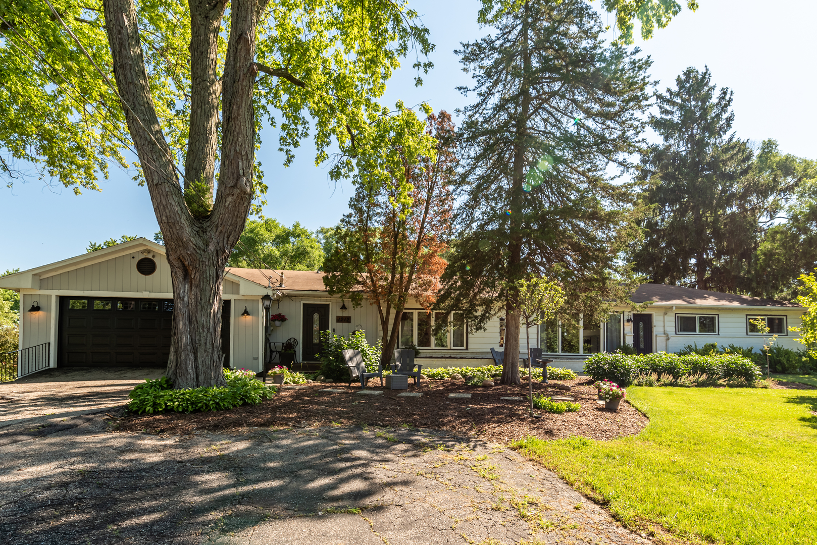 2nd image of 1212 Algonquin Rd, Fox River Grove, IL 60021 | MLS# 12706801