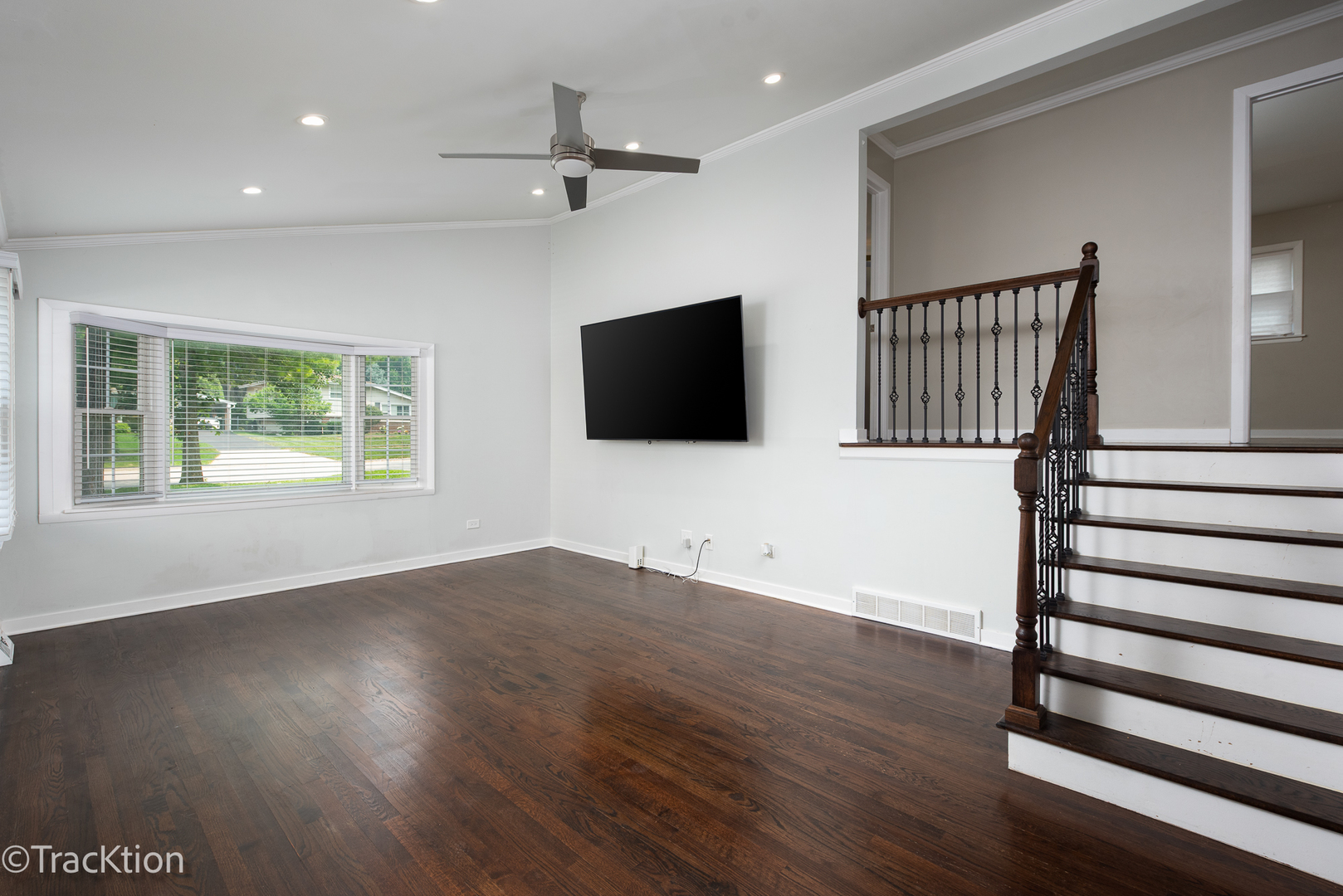 2nd image of 579 Coolidge Ave, Glen Ellyn, IL 60137 | MLS# 12706832