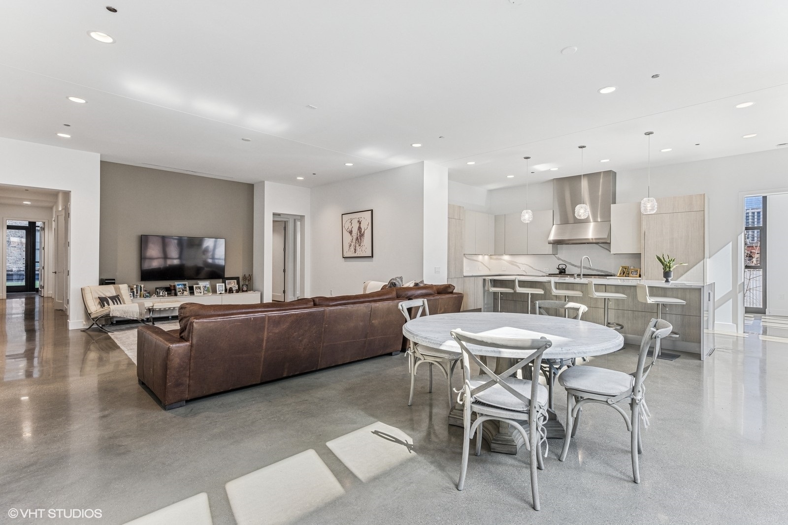 Homes for sale in Chicago, IL | 900 W Washington Blvd, Chicago, IL 60607