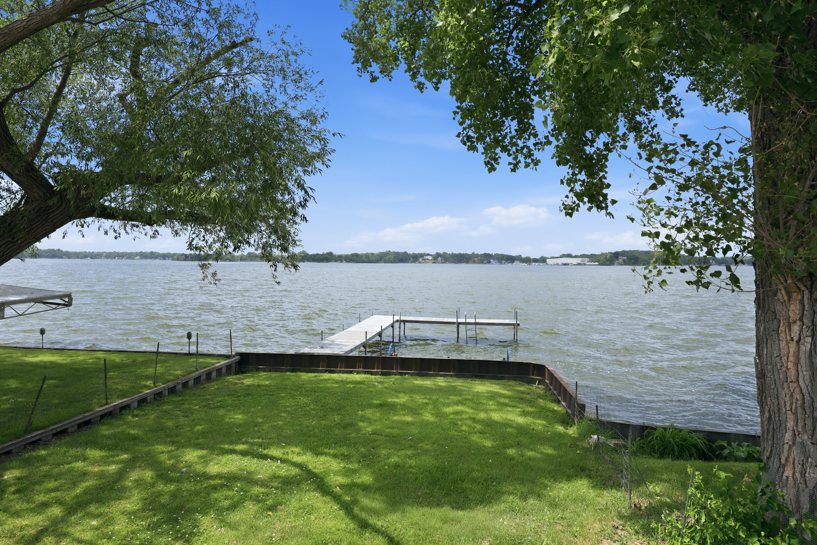 4th image of 204 Eagle Point Rd, Fox Lake, IL 60020 | MLS# 12706885
