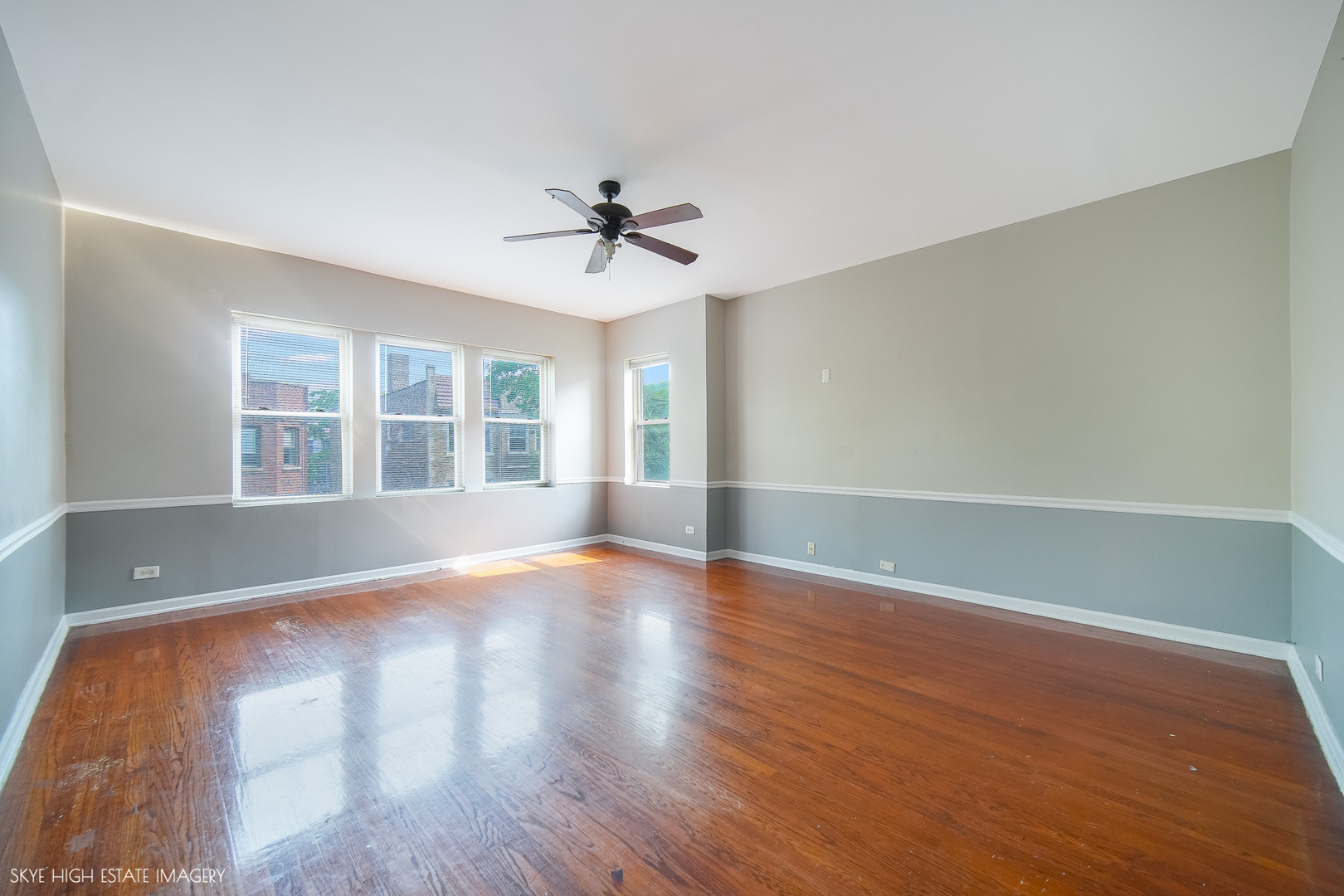 4th image of 2511 E 76Th St, Chicago, IL 60649