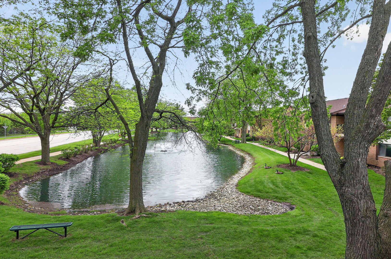 image of 8212 Anchor Dr, Woodridge, IL 60517