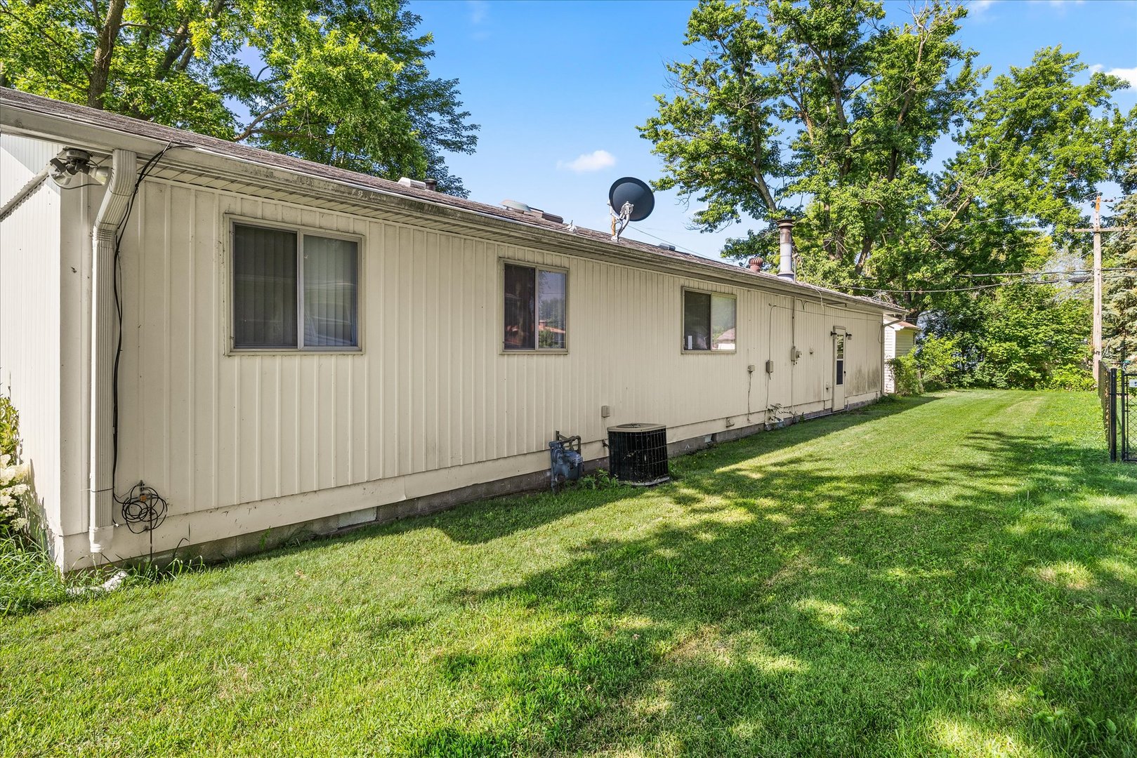 Homes for sale in Streator, IL | 704 E 4th St, Streator, IL 61364 | MLS# 12706959