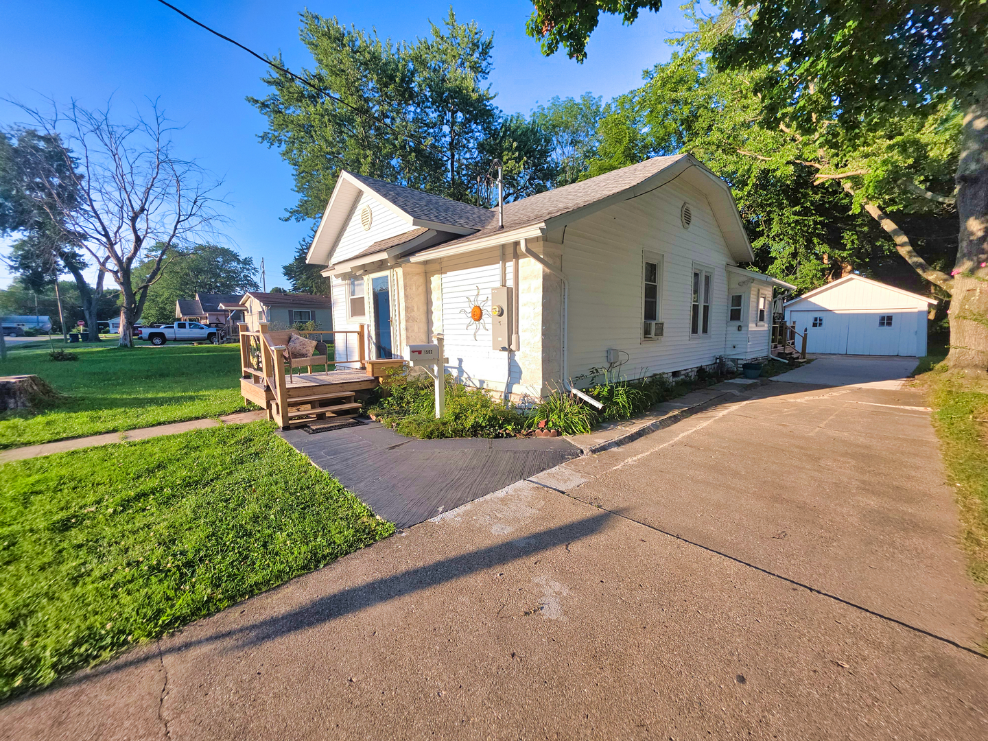 100th image of 1502 N Walnut St, Olney, IL 62450 | MLS# 12706962